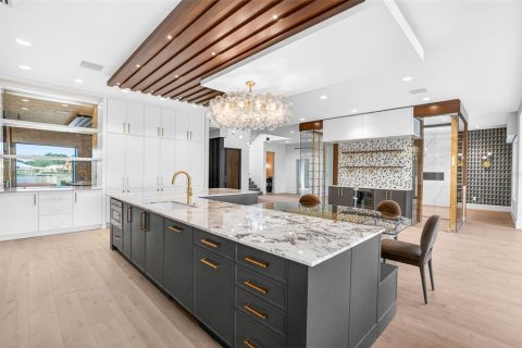 Casa en venta en Saint Petersburg, Florida, 4 dormitorios, 493.31 m2 № 2195132 - foto 16