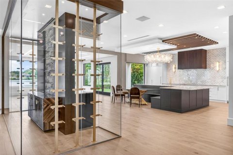 Casa en venta en Saint Petersburg, Florida, 4 dormitorios, 493.31 m2 № 2195132 - foto 7