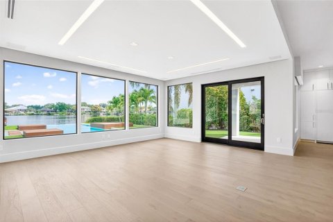 Casa en venta en Saint Petersburg, Florida, 4 dormitorios, 493.31 m2 № 2195132 - foto 10