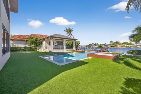 Casa en venta en Saint Petersburg, Florida, 4 dormitorios, 493.31 m2 № 2195132 - foto 29