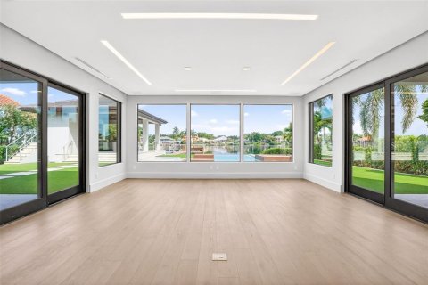 Casa en venta en Saint Petersburg, Florida, 4 dormitorios, 493.31 m2 № 2195132 - foto 11