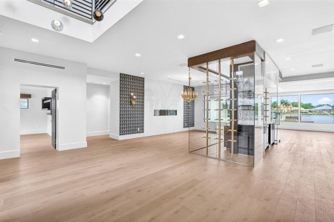 Casa en venta en Saint Petersburg, Florida, 4 dormitorios, 493.31 m2 № 2195132 - foto 8