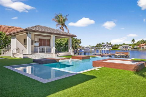 Casa en venta en Saint Petersburg, Florida, 4 dormitorios, 493.31 m2 № 2195132 - foto 23
