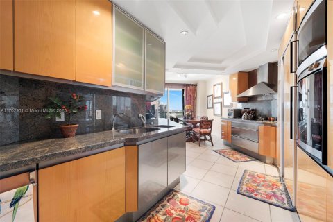 Condo in Aventura, Florida, 3 bedrooms  № 1811587 - photo 14