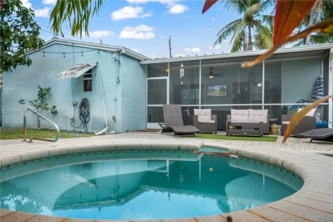 House in Hollywood, Florida 3 bedrooms, 108.7 sq.m. № 1705656 - photo 24