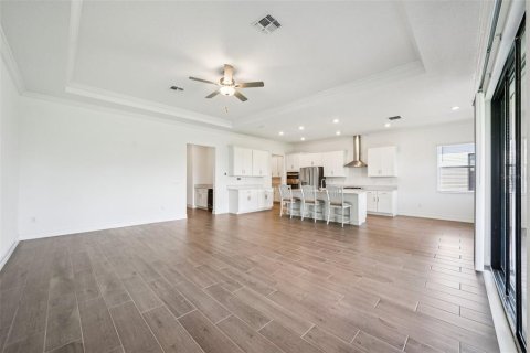 Villa ou maison à louer à Land O' Lakes, Floride: 4 chambres, 246.56 m2 № 1903232 - photo 3