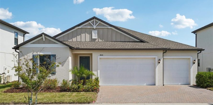 Villa ou maison à Land O' Lakes, Floride 4 chambres, 246.56 m2 № 1903232