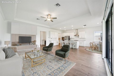 Villa ou maison à louer à Land O' Lakes, Floride: 4 chambres, 246.56 m2 № 1903232 - photo 2