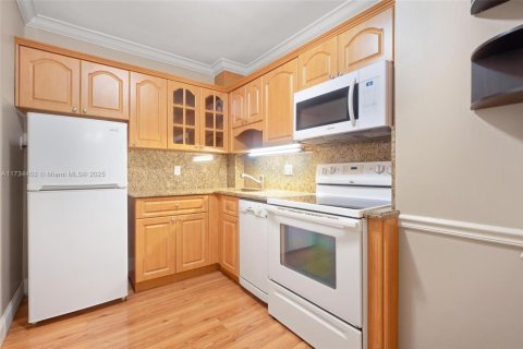 Condominio en venta en Fort Lauderdale, Florida, 1 dormitorio, 63.64 m2 № 1937180 - foto 6