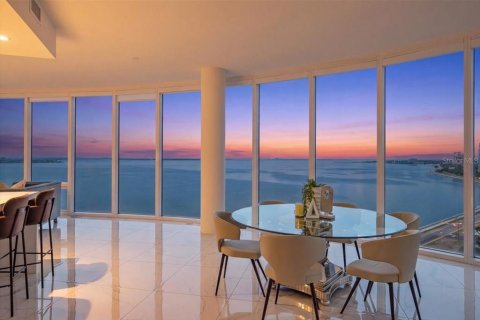 Condo in Tampa, Florida, 3 bedrooms  № 2198899 - photo 8