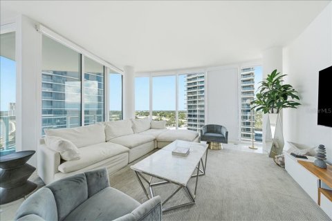Condo in Tampa, Florida, 3 bedrooms  № 2198899 - photo 18