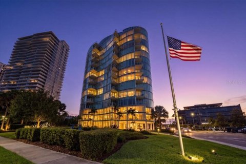Condo in Tampa, Florida, 3 bedrooms  № 2198899 - photo 3