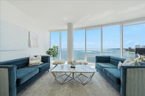 Condo in Tampa, Florida, 3 bedrooms  № 2198899 - photo 15