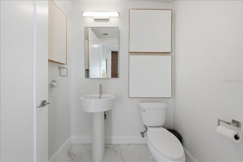 Condo in Tampa, Florida, 3 bedrooms  № 2198899 - photo 21