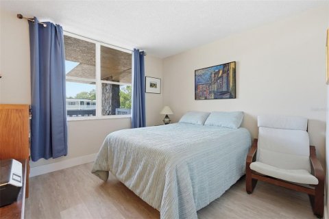 Condominio en venta en Saint Petersburg, Florida, 2 dormitorios, 96.15 m2 № 2213940 - foto 13