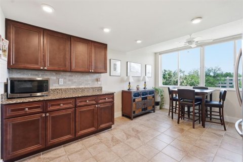 Condominio en venta en Saint Petersburg, Florida, 2 dormitorios, 96.15 m2 № 2213940 - foto 25