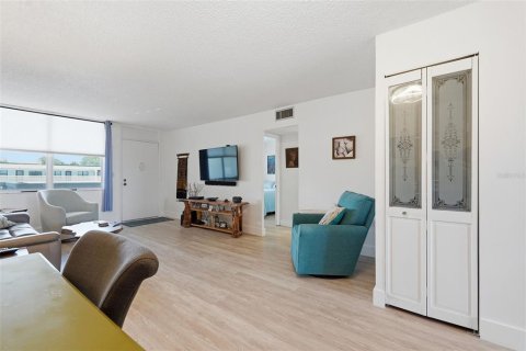 Condominio en venta en Saint Petersburg, Florida, 2 dormitorios, 96.15 m2 № 2213940 - foto 21