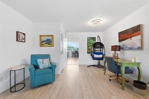Condominio en venta en Saint Petersburg, Florida, 2 dormitorios, 96.15 m2 № 2213940 - foto 19