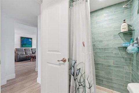Condominio en venta en Saint Petersburg, Florida, 2 dormitorios, 96.15 m2 № 2213940 - foto 12