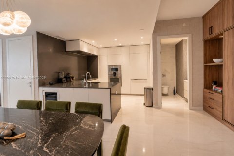 Copropriété à louer à Miami, Floride: 2 chambres, 133.5 m2 № 2168113 - photo 2