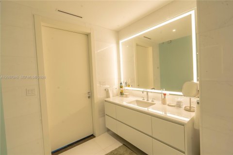 Copropriété à louer à Miami, Floride: 2 chambres, 133.5 m2 № 2168113 - photo 24