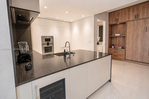 Copropriété à louer à Miami, Floride: 2 chambres, 133.5 m2 № 2168113 - photo 10