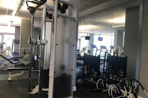 Condominio en alquiler en Hollywood, Florida, 2 dormitorios, 116.22 m2 № 2010382 - foto 22