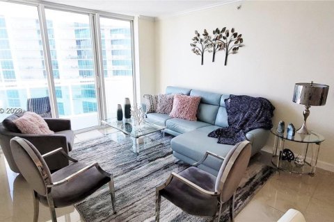 Condominio en alquiler en Hollywood, Florida, 2 dormitorios, 116.22 m2 № 2010382 - foto 4