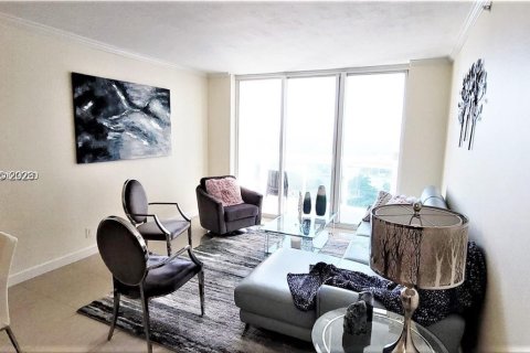 Condominio en alquiler en Hollywood, Florida, 2 dormitorios, 116.22 m2 № 2010382 - foto 5