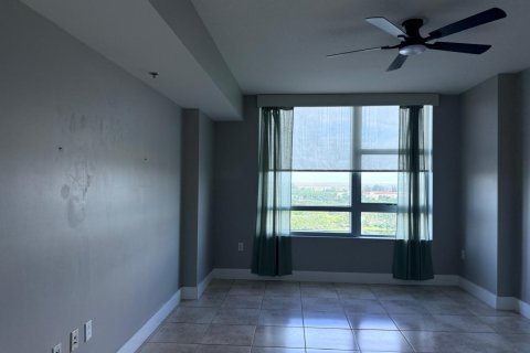 Condo in Sunrise, Florida, 3 bedrooms  № 2278264 - photo 11