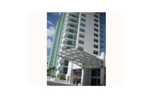 Condo in Sunrise, Florida, 3 bedrooms  № 2278264 - photo 5