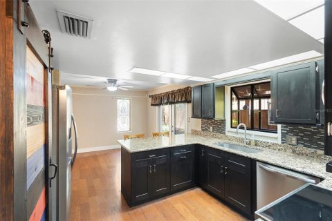 Купить кондоминиум в Санфорд, Флорида 7 комнат, 222.97м2, № 1916104 - фото 16
