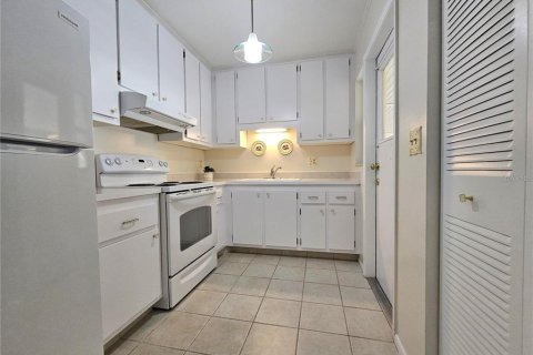 Villa ou maison à vendre à Bradenton, Floride: 2 chambres, 83.61 m2 № 1905562 - photo 9