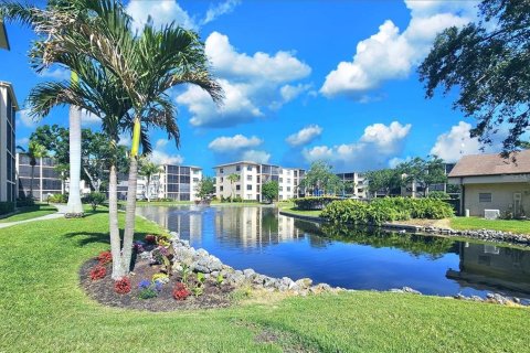 Villa ou maison à vendre à Bradenton, Floride: 2 chambres, 83.61 m2 № 1905562 - photo 18