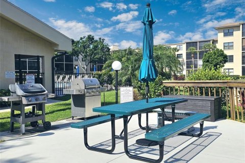 Villa ou maison à vendre à Bradenton, Floride: 2 chambres, 83.61 m2 № 1905562 - photo 16