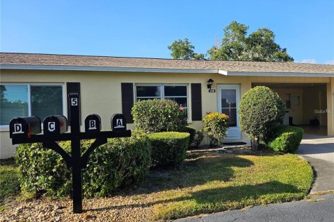 Villa ou maison à vendre à Bradenton, Floride: 2 chambres, 83.61 m2 № 1905562 - photo 2