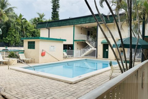 Condo in North Miami, Florida, 1 bedroom  № 1895527 - photo 13