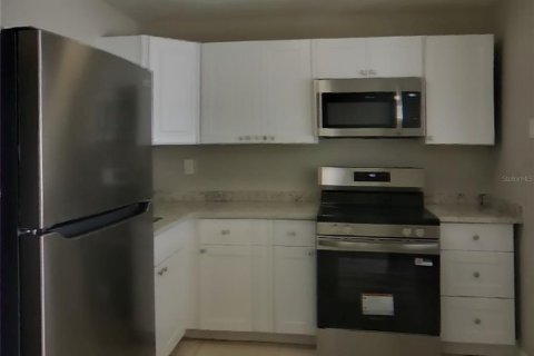 Casa en alquiler en Tampa, Florida, 3 dormitorios, 114.64 m2 № 1910969 - foto 5