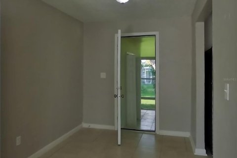 Casa en alquiler en Tampa, Florida, 3 dormitorios, 114.64 m2 № 1910969 - foto 4