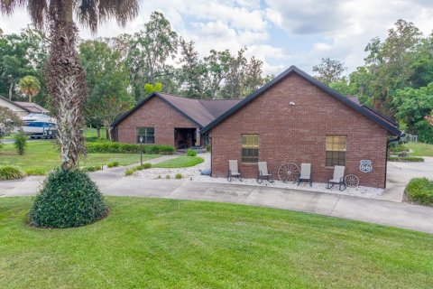 House in Ocala, Florida 4 bedrooms, 376.16 sq.m. № 2209687 - photo 7