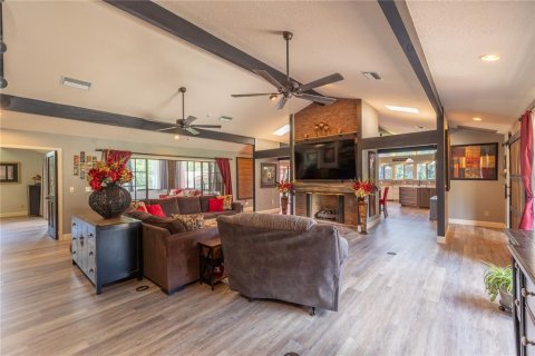 House in Ocala, Florida 4 bedrooms, 376.16 sq.m. № 2209687 - photo 12