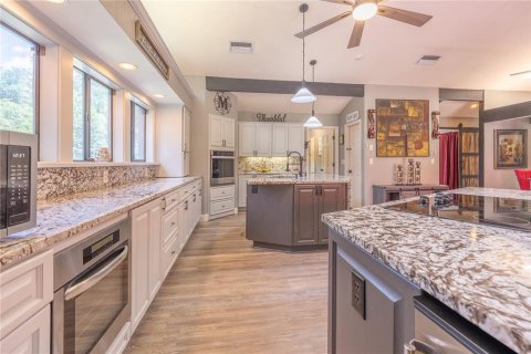 House in Ocala, Florida 4 bedrooms, 376.16 sq.m. № 2209687 - photo 25