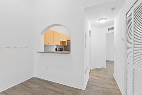 Снять в аренду кондоминиум в Хомстед, Флорида 2 спальни, 75.72м2, № 2005460 - фото 3