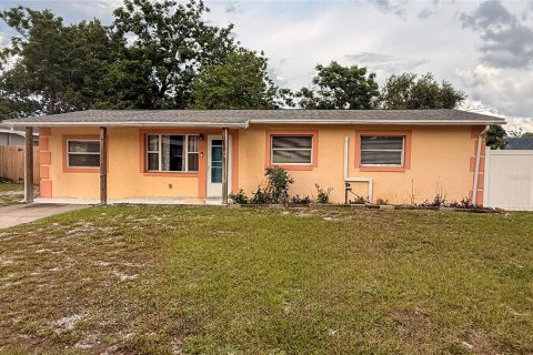 Casa en venta en Mount Dora, Florida, 4 dormitorios, 135.17 m2 № 2148600 - foto 2