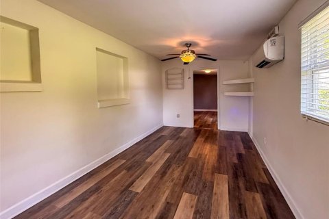 Casa en venta en Mount Dora, Florida, 4 dormitorios, 135.17 m2 № 2148600 - foto 17