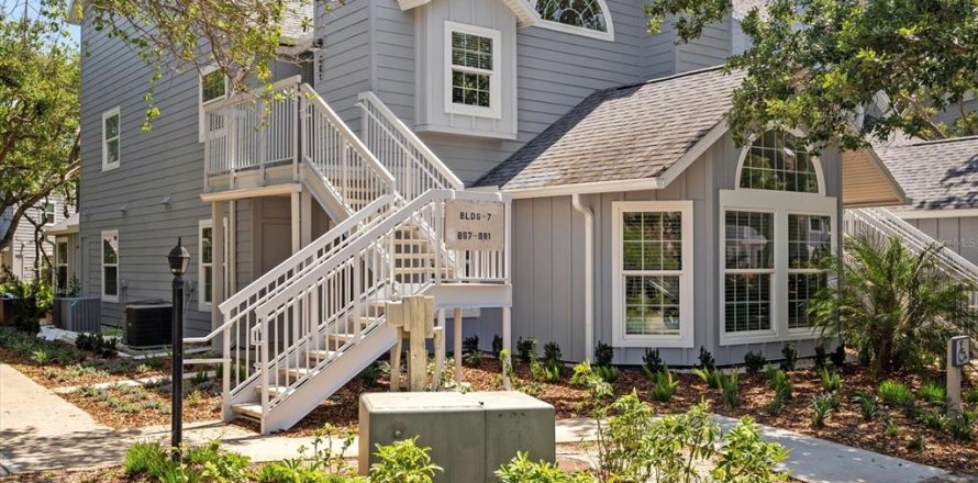 Condominio en New Smyrna Beach, Florida, 2 dormitorios № 1631290