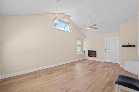 Copropriété à vendre à New Smyrna Beach, Floride: 2 chambres, 80.27 m2 № 1631290 - photo 12
