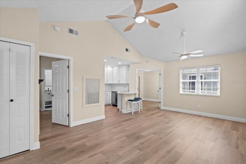 Copropriété à vendre à New Smyrna Beach, Floride: 2 chambres, 80.27 m2 № 1631290 - photo 10