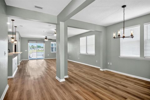 House in Palm Coast, Florida 3 bedrooms, 175.68 sq.m. № 1903847 - photo 9