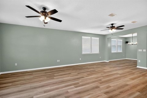 House in Palm Coast, Florida 3 bedrooms, 175.68 sq.m. № 1903847 - photo 13